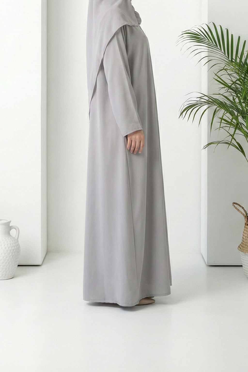 Zarnish Beige Abaya by Al Deebaj