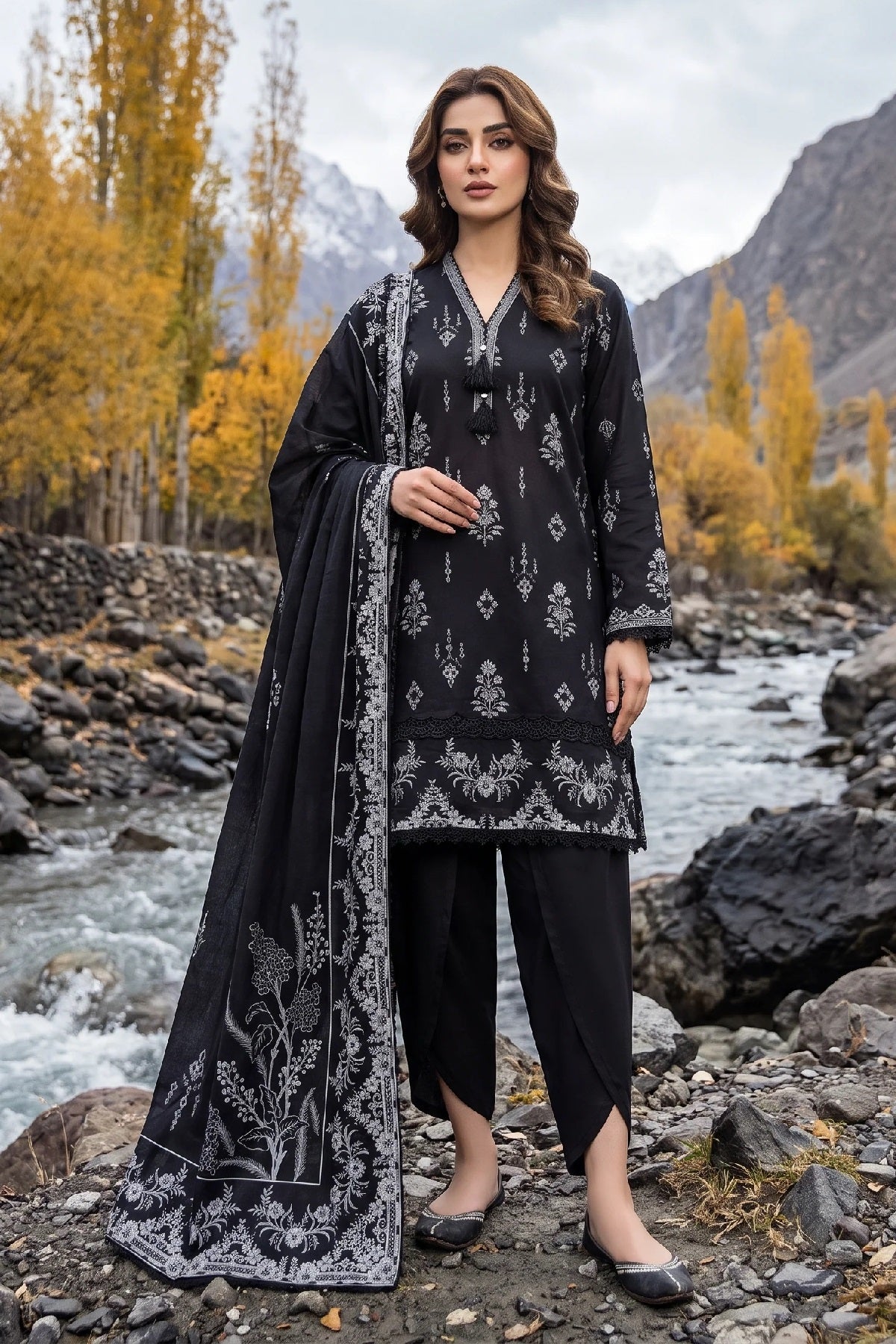LSM Pashmina Print LG-0160C by Lakhany – Lakhany 3-piece unstitched suit