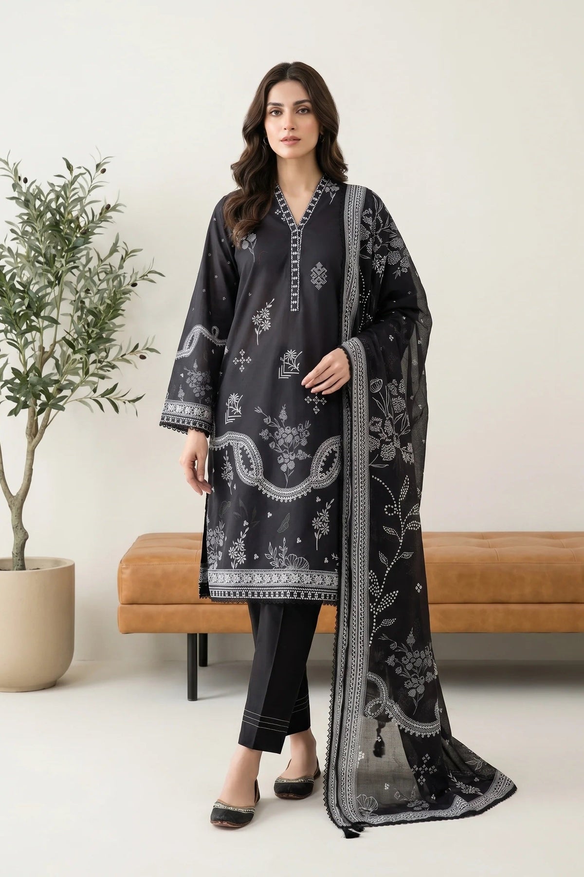 LSM Monochrome Lawn LG-0164 by Lakhany – Lakhany 3-piece unstitched suit