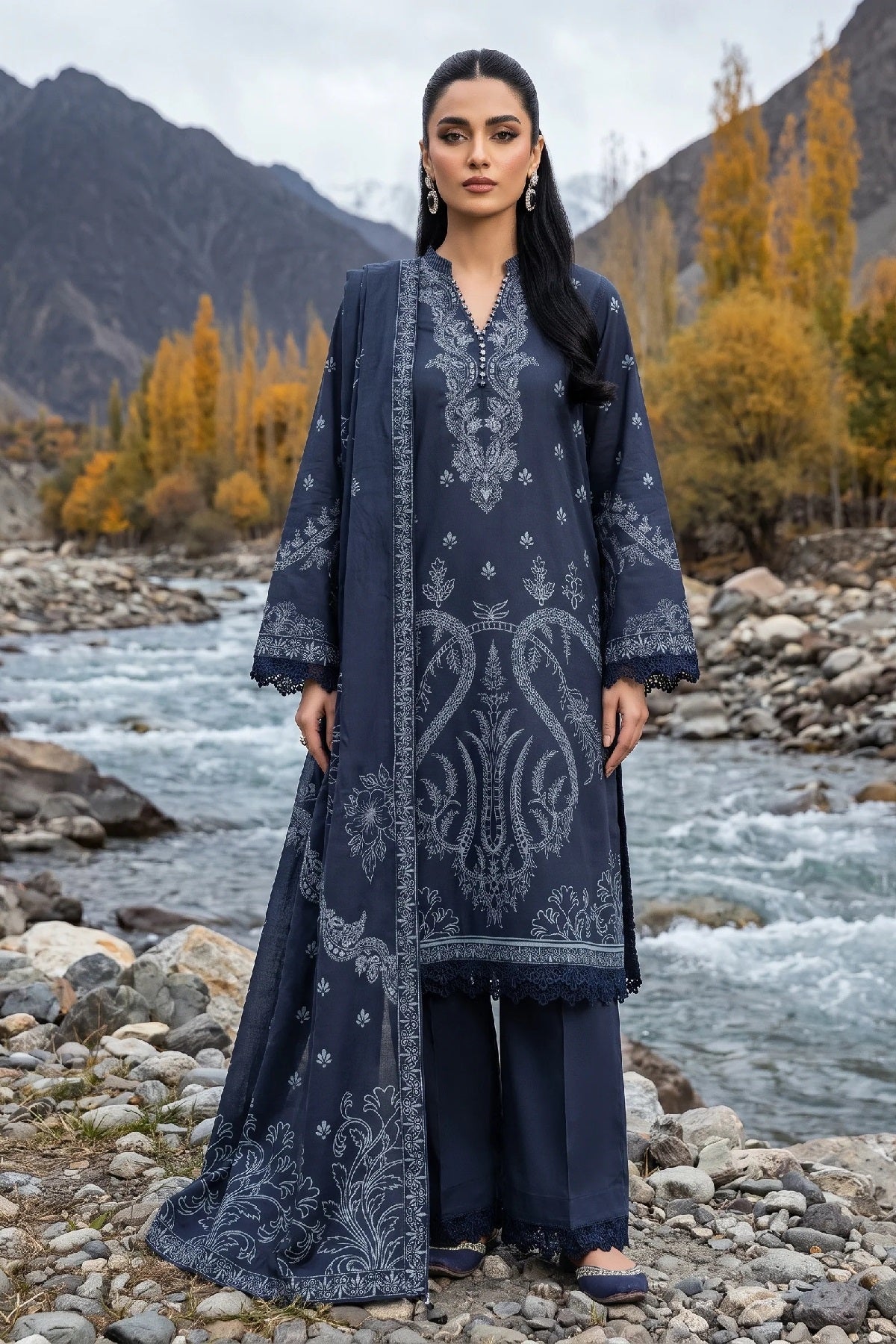 LSM Pashmina Print LG-0192C by Lakhany – Lakhany 3-piece unstitched suit