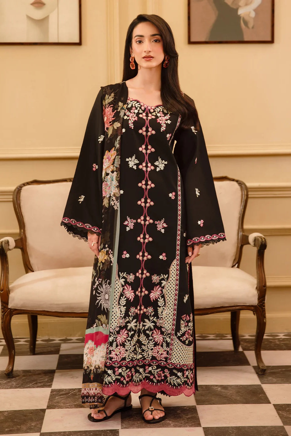 Nyrella Lawn By Celts D-01 – Celts 3-piece unstitched suit
