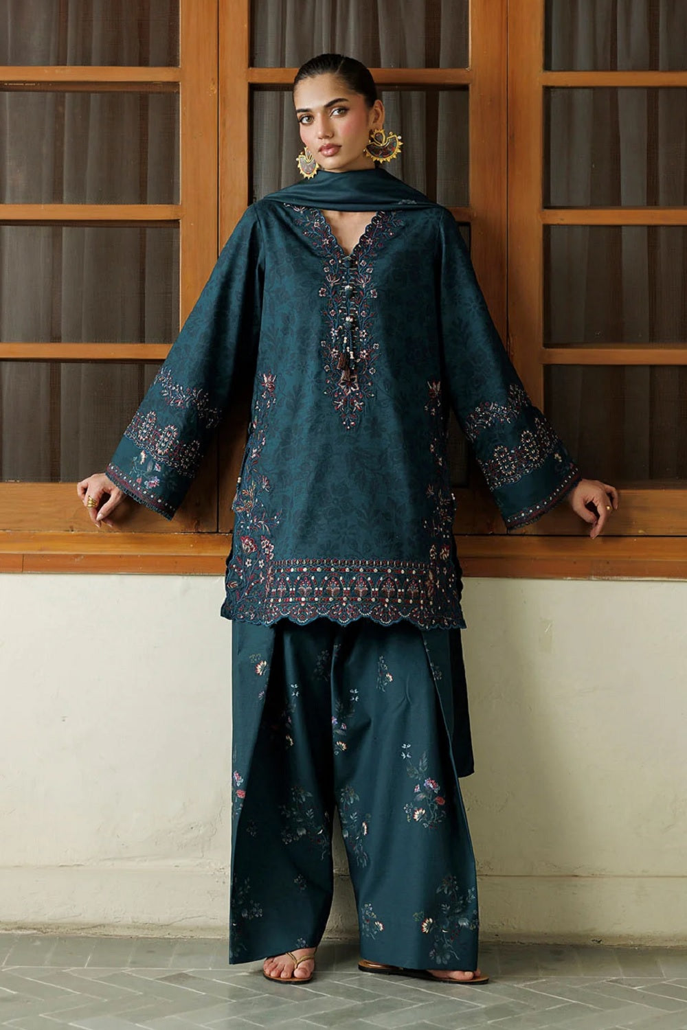 Iznik Winter IPF-21 – Iznik 3-piece unstitched suit