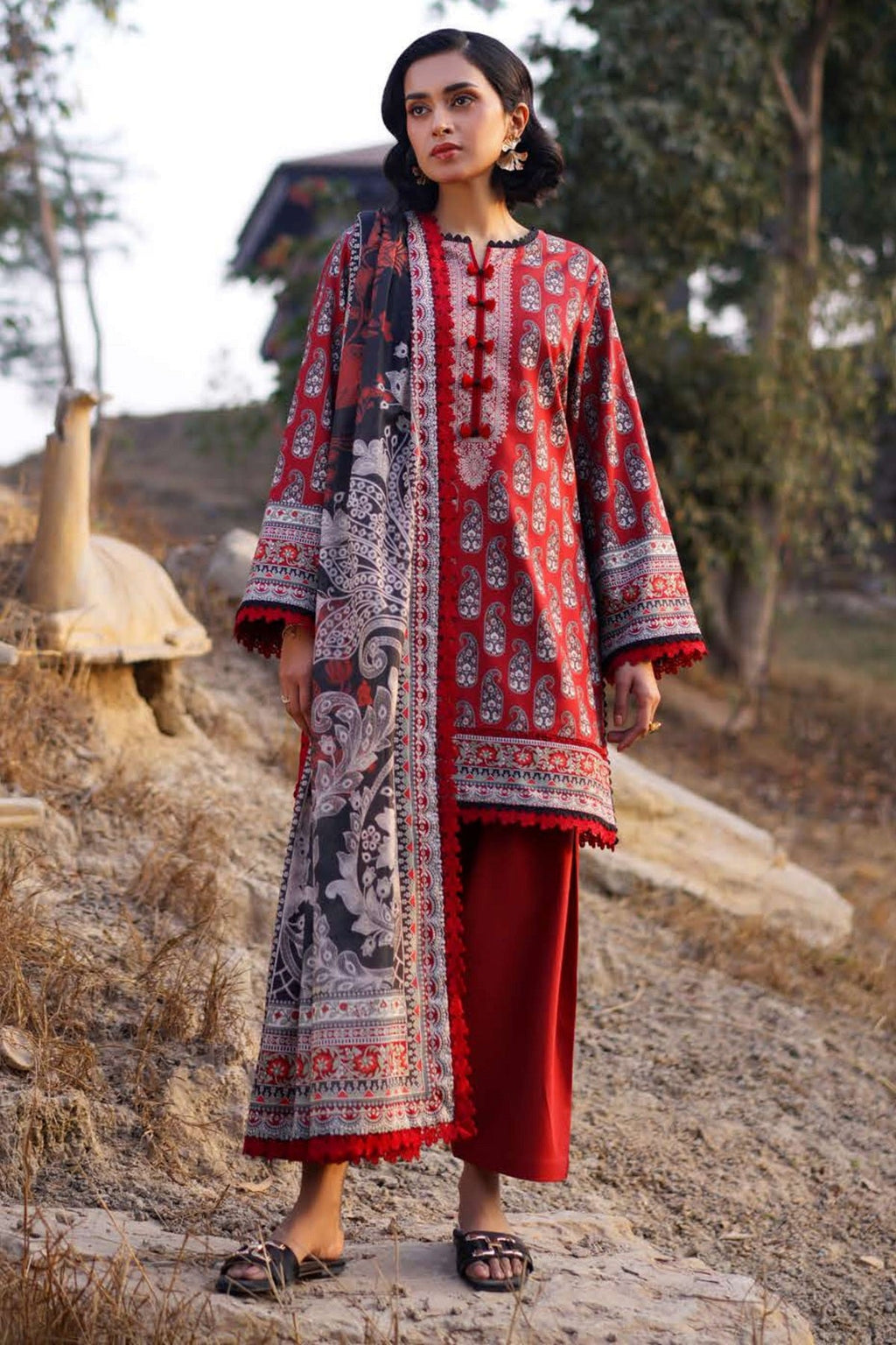 Asim Jofa Print Lawn AJUUB-01 – Asim Jofa 3-piece unstitched suit