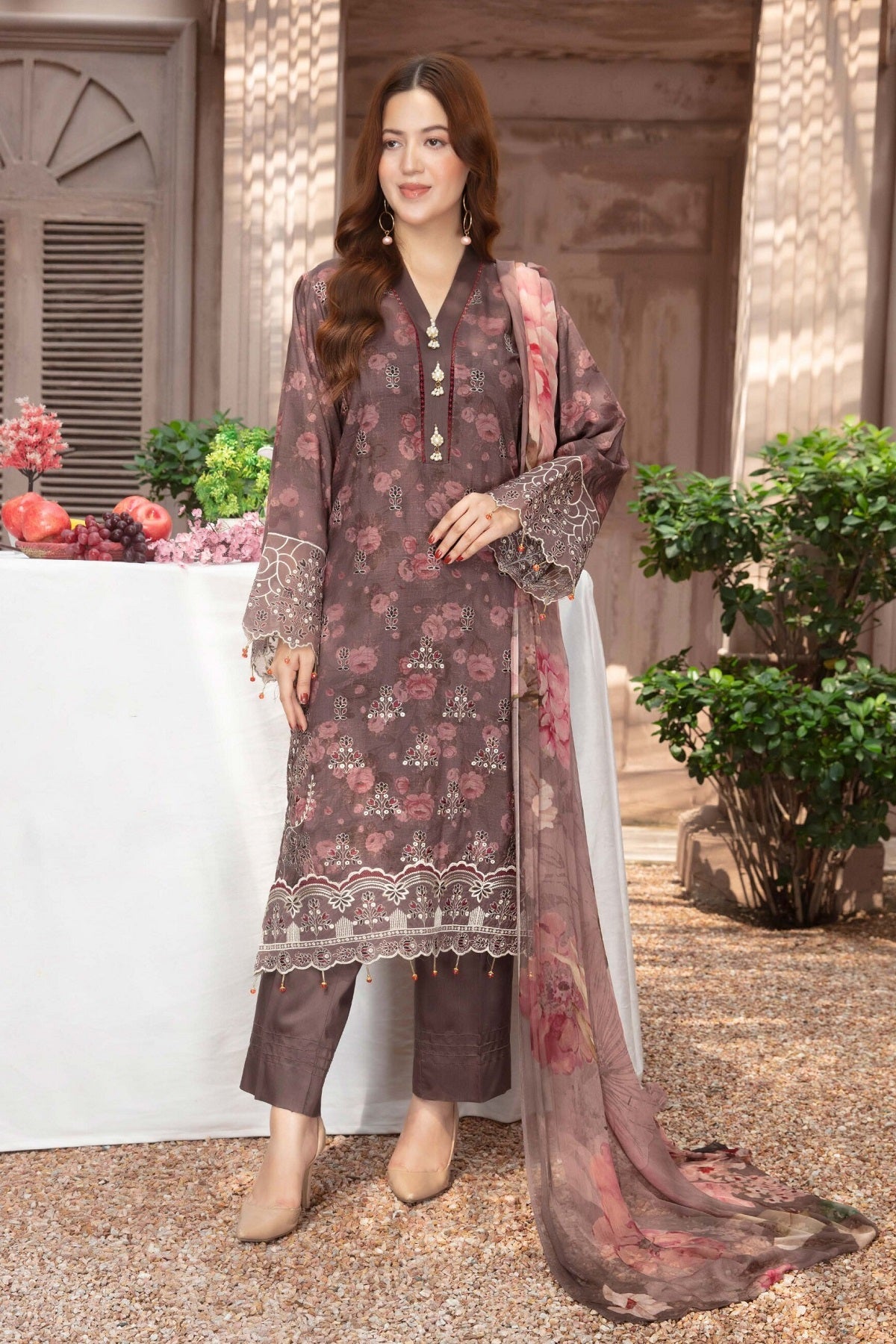Abisha Basic Viscose D-01 by Abisha Fabrics – Abisha Fabrics 3-piece unstitched suit