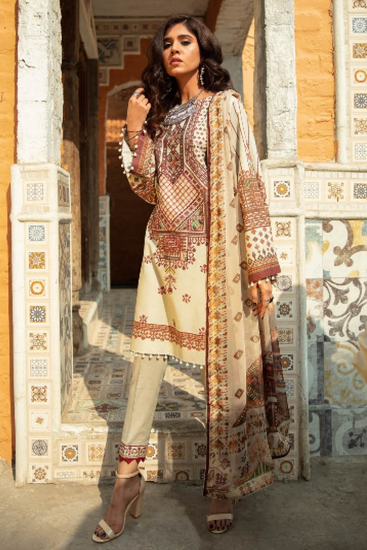 Bin Ilyas Esha Eshal Lawn D-11B – Bin Ilyas 3-piece unstitched suit