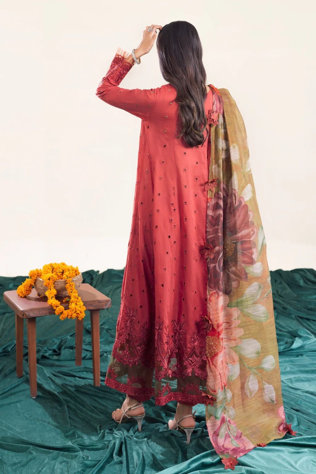 Iznik Aashiaan Lawn AL-03 (Daanaa), photo 2