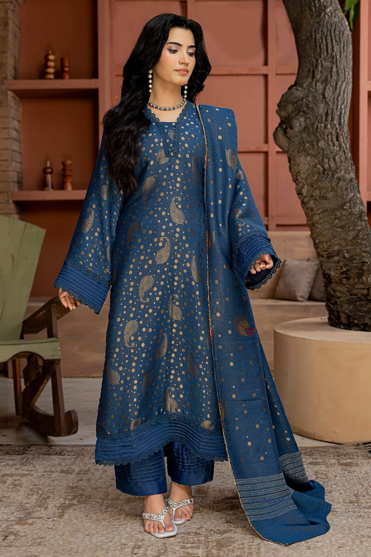 Alif Brosha Winter By Eman Arts AW-48 – Eman Arts 3-piece unstitched suit