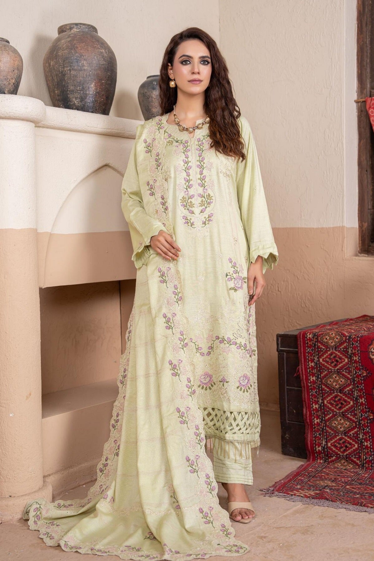 Alif Winter By Eman Arts AW-38 – Eman Arts 3-piece unstitched suit