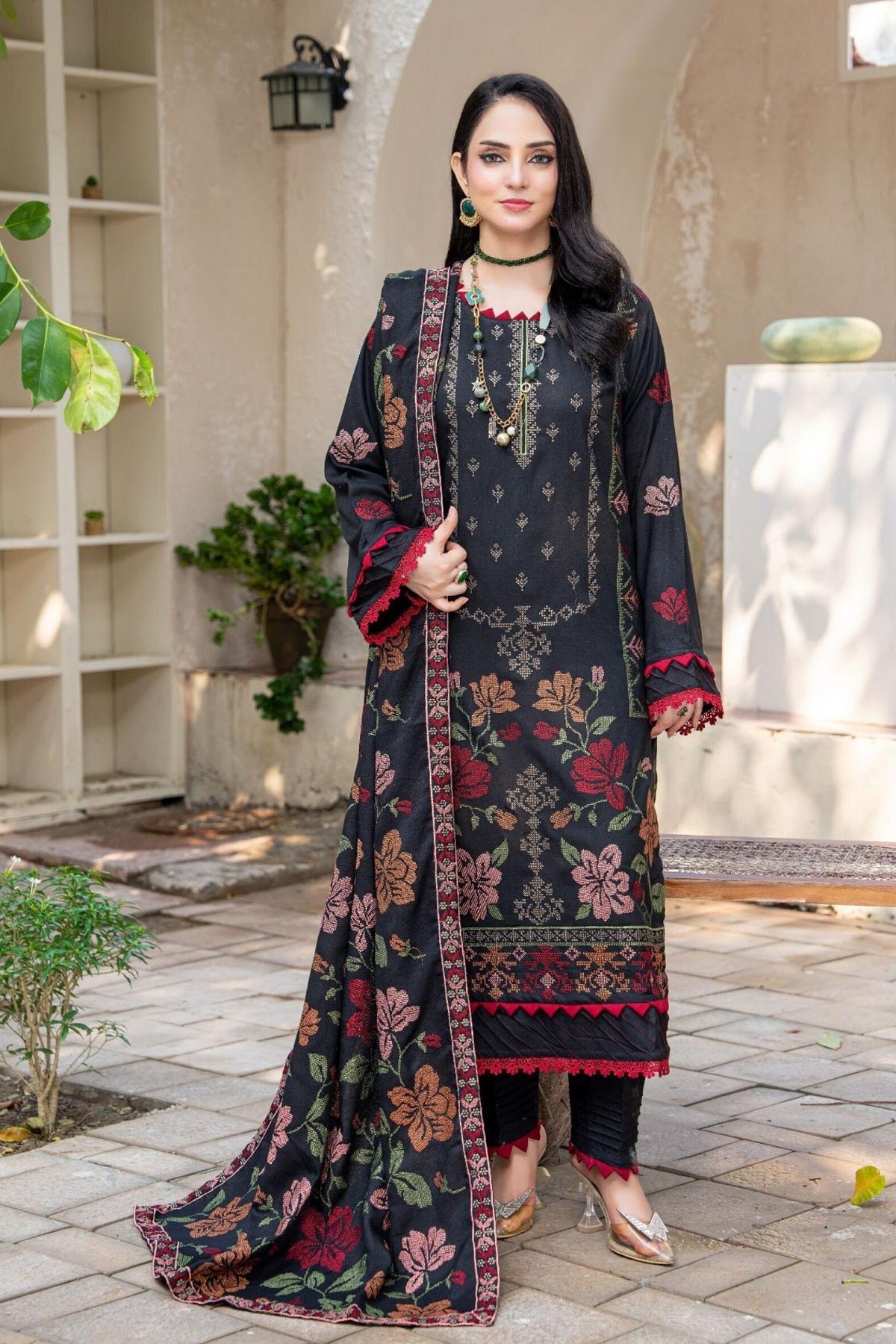 Alif Winter By Eman Arts AW-73 – Eman Arts 3-piece unstitched suit