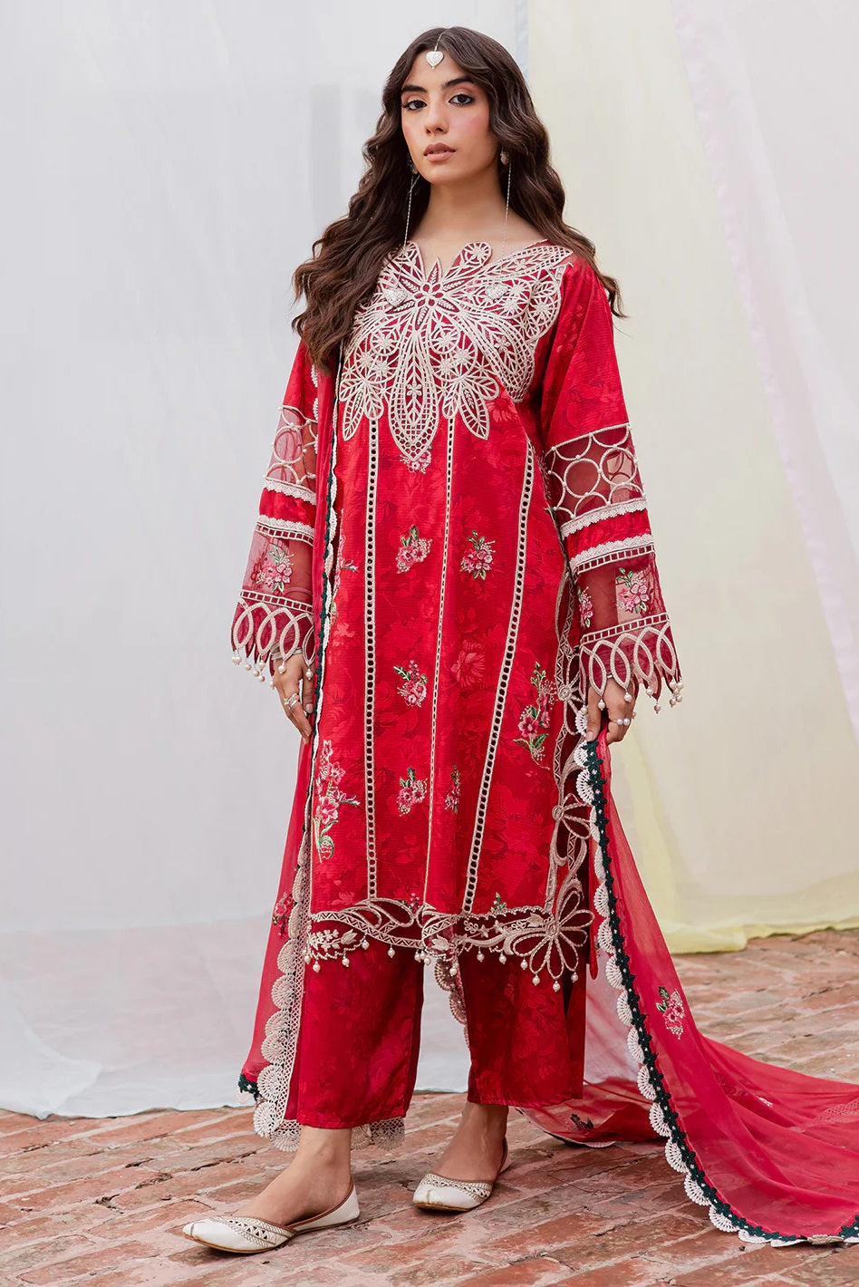 Gulzar Viscose By Mahnur G-03 – Mahnur 3-piece unstitched suit