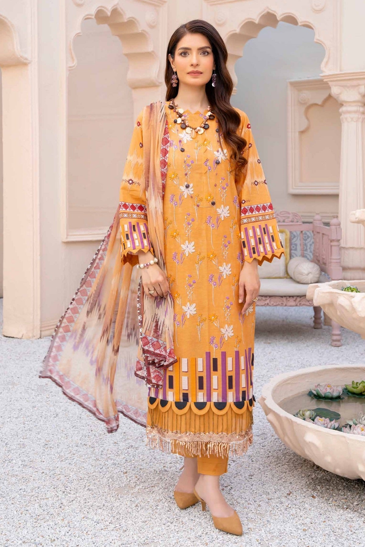 Aalaya Rang-e-Ronak Print Lawn D-03 – Aalaya 3-piece unstitched suit