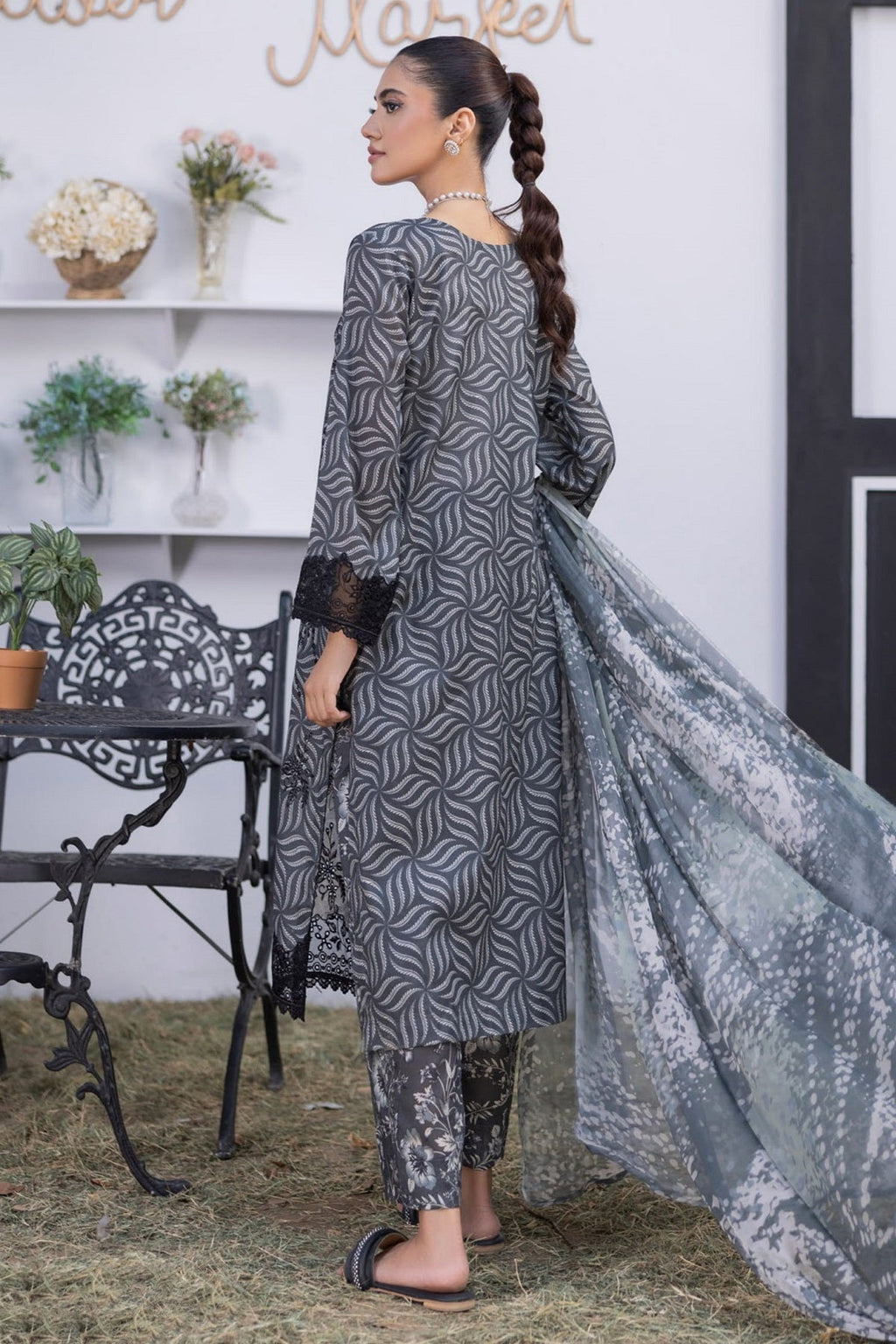 Siran Lawn By Sanam Saeed D-04 by Puri Fabrics, photo 2