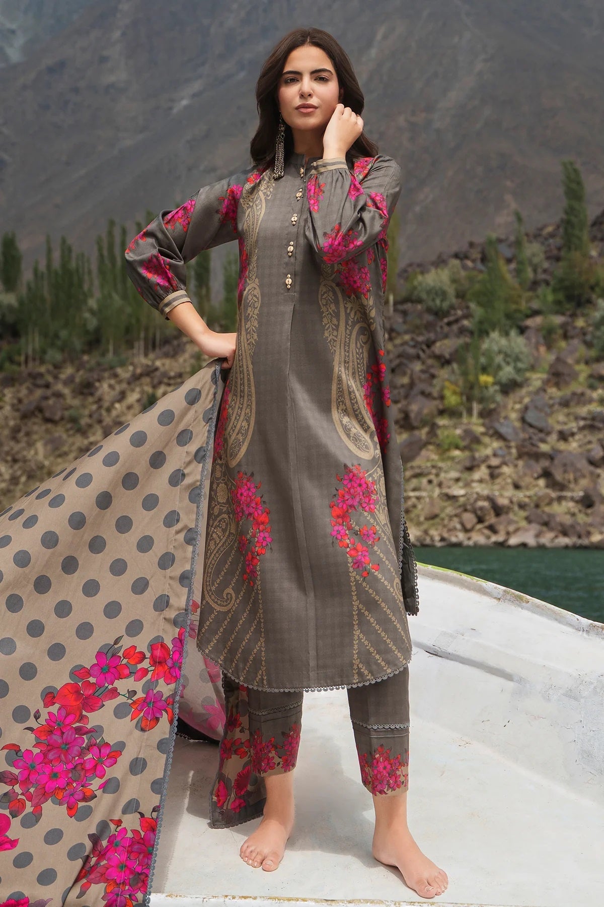 Charizma C Prints Linen CPW6-04 – Charizma 3-piece unstitched suit