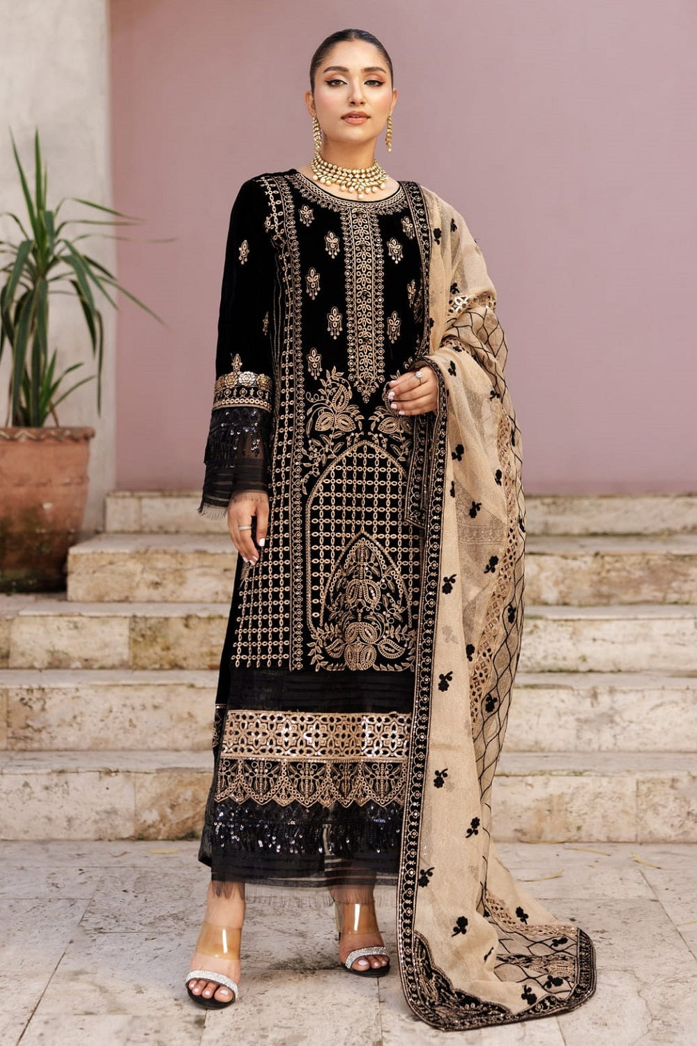 Rakhna Flora Luxury Velvet D-04 – Rakhna 3-piece unstitched suit