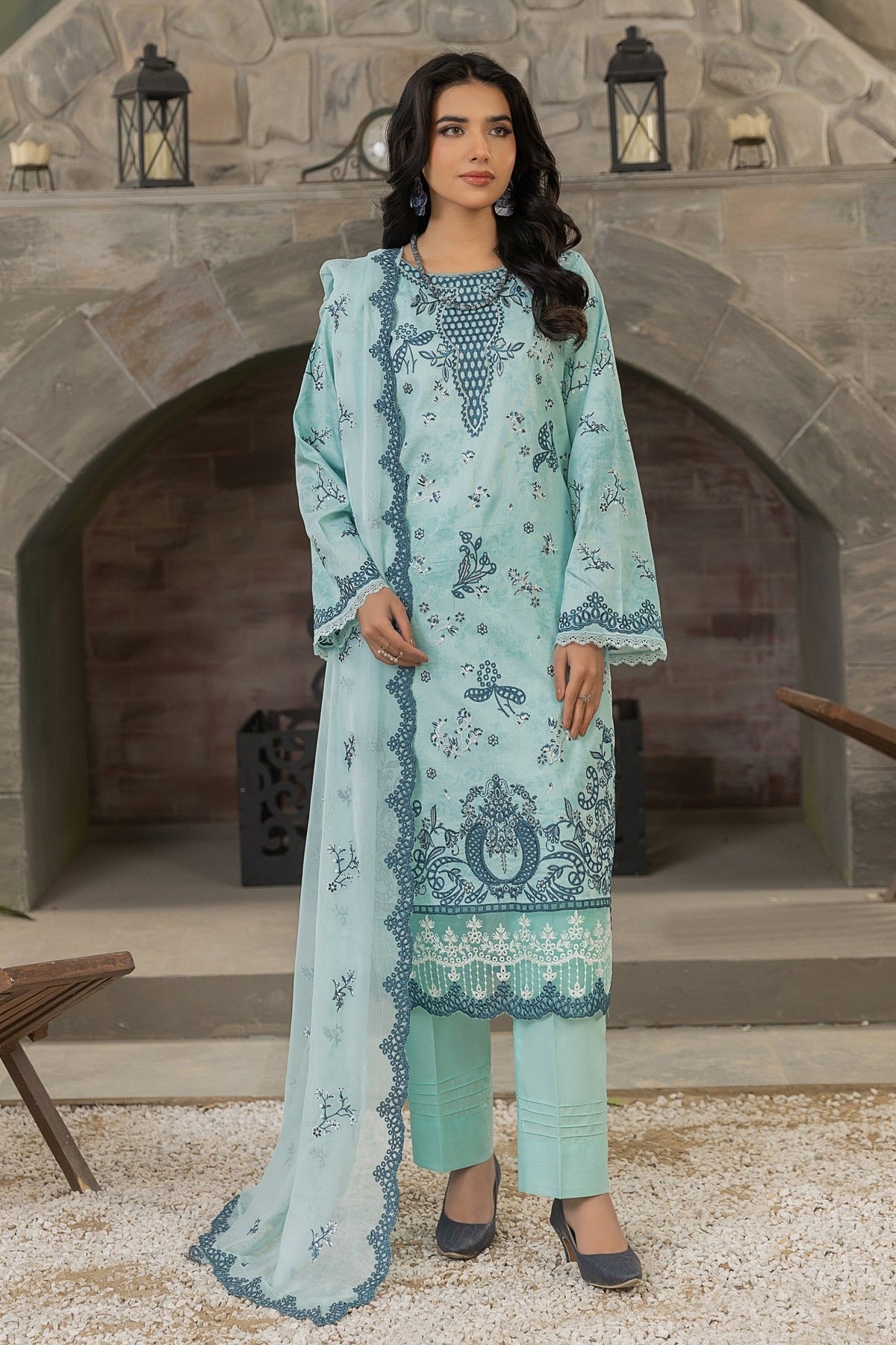 Pankh Cambric By Azam Arts D-2122 – Azam Arts 3-piece unstitched suit