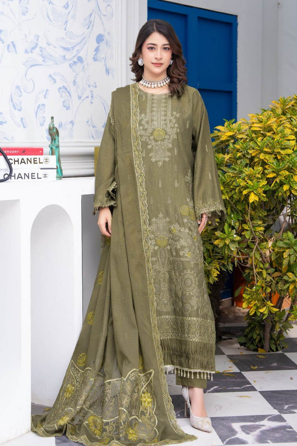 Alif Lawn By Eman Arts AL-18 – Eman Arts 3-piece unstitched suit