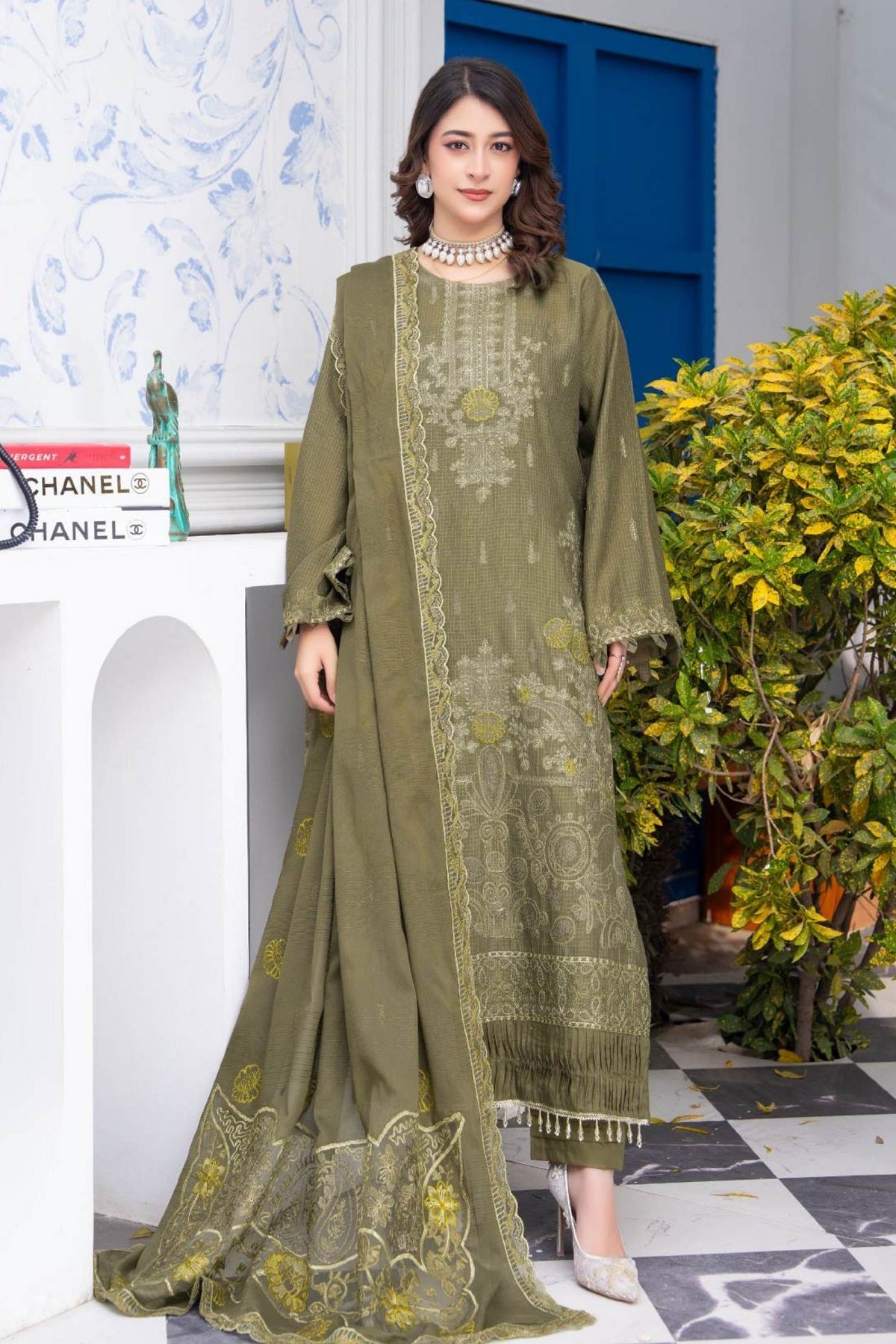 Alif Lawn By Eman Arts AL-18 – Eman Arts 3-piece unstitched suit
