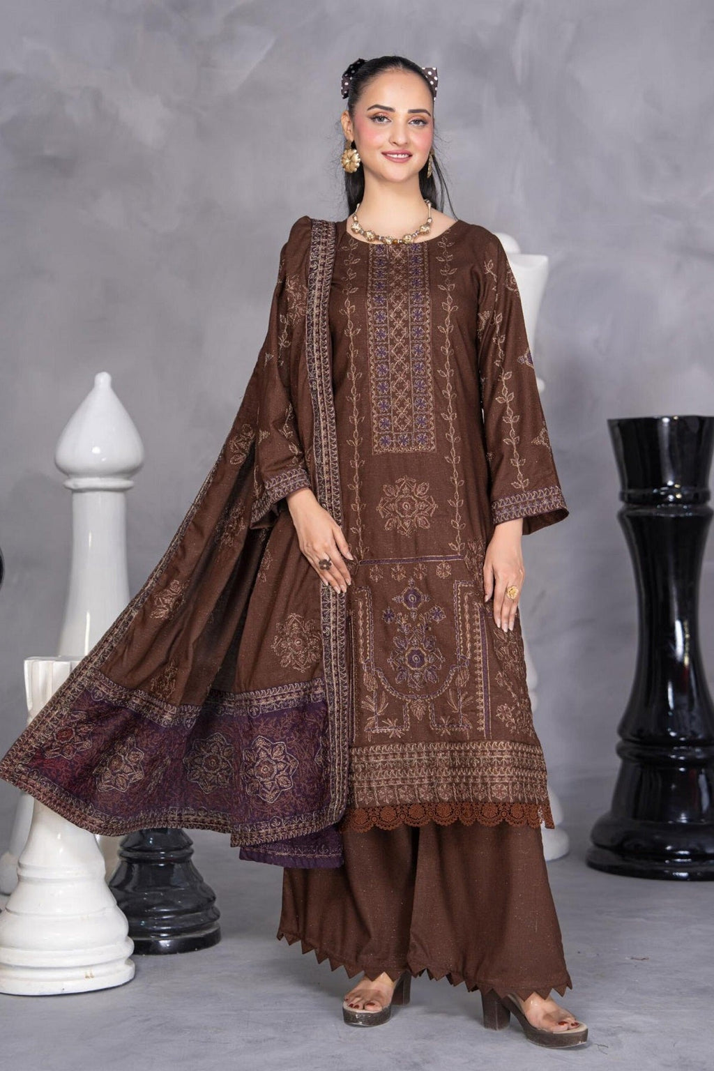 Alif Winter By Eman Arts AW-34 – Eman Arts 3-piece unstitched suit