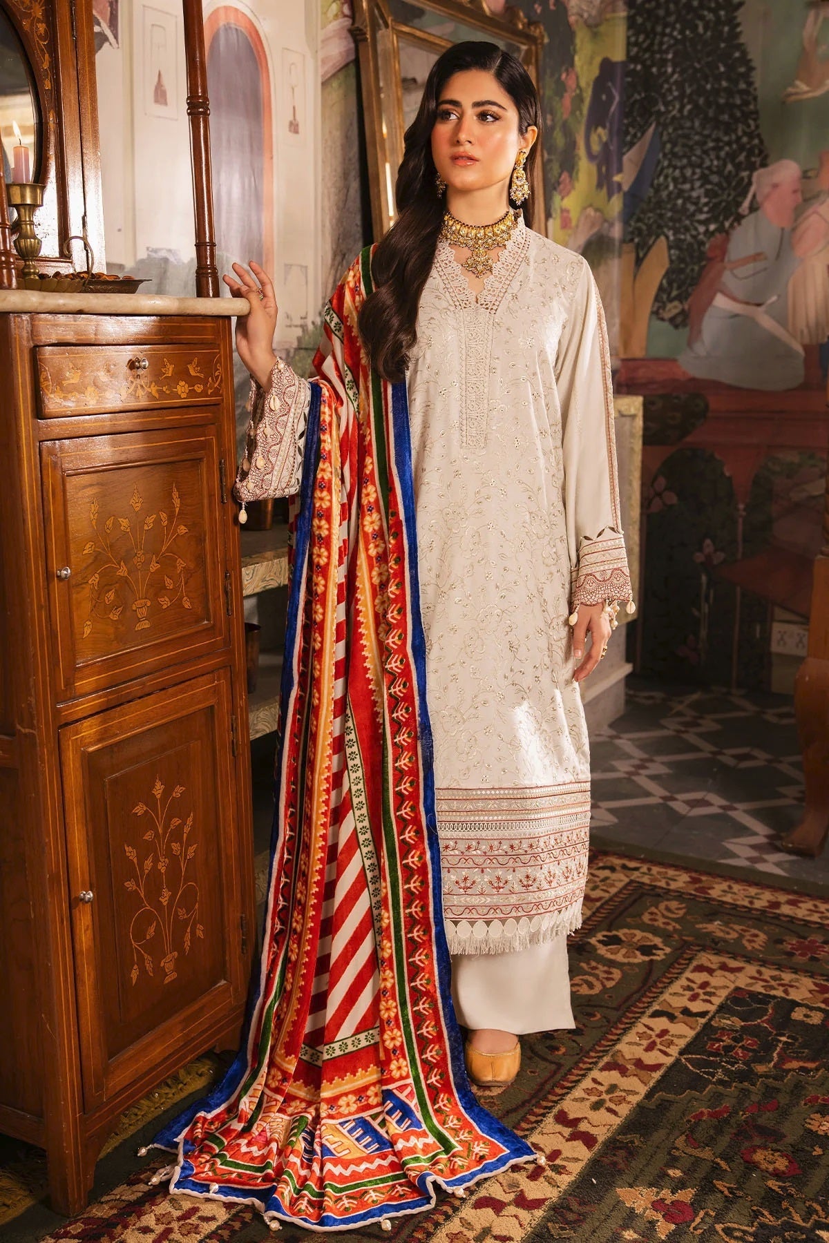 Nureh Exclusive Velvet Shawl NE-64 – Nureh 3-piece unstitched suit