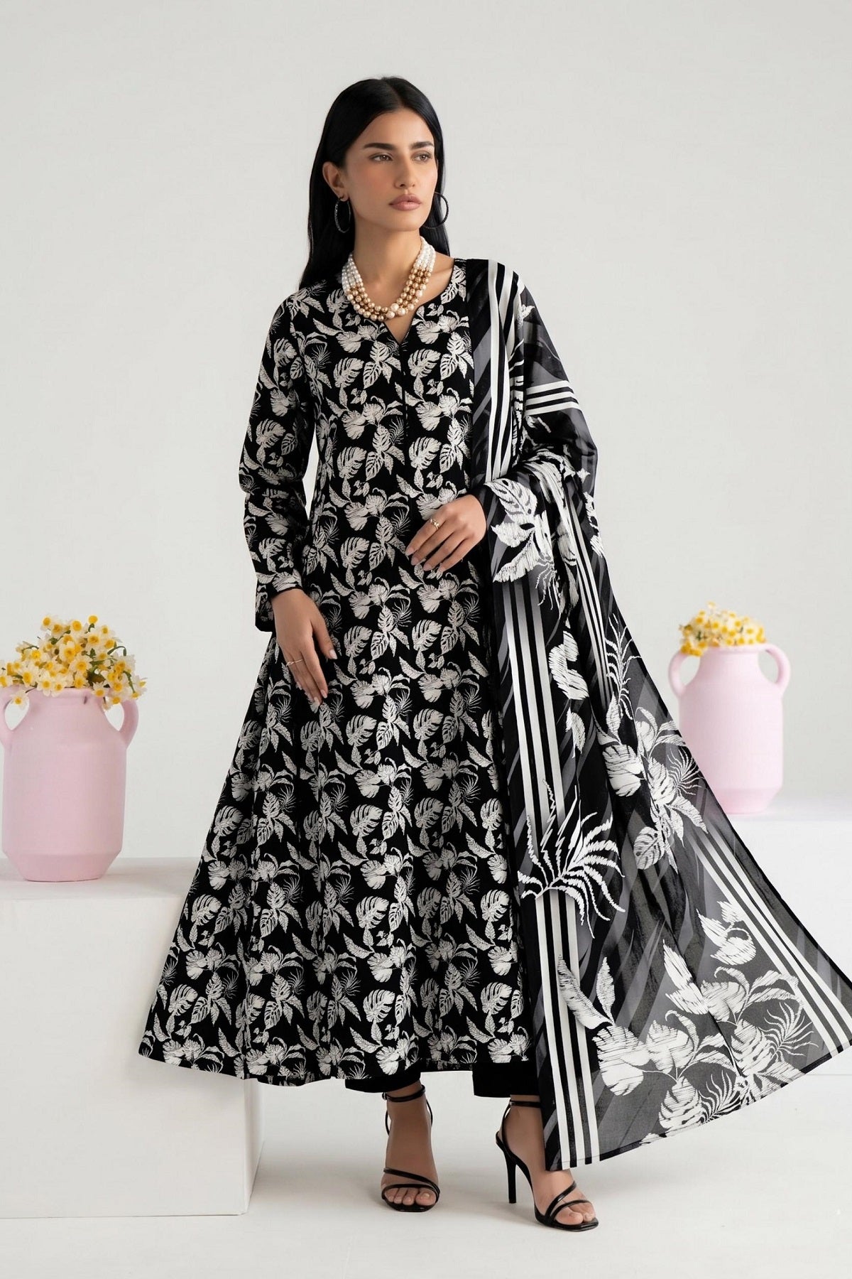 Aalaya Black Edition Lawn D-04 – Aalaya 3-piece unstitched suit