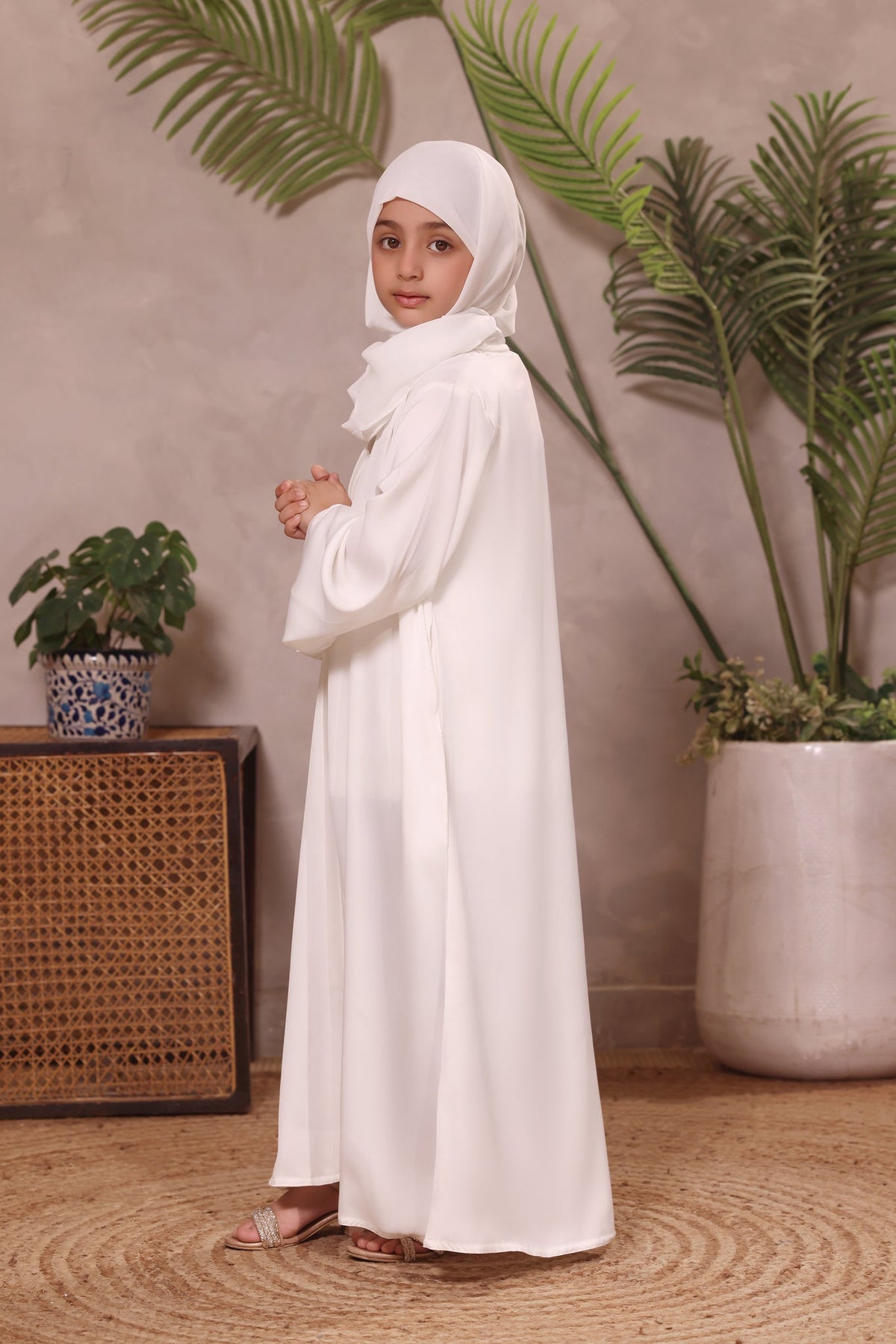 White Plain Abaya by Al Deebaj, photo 3