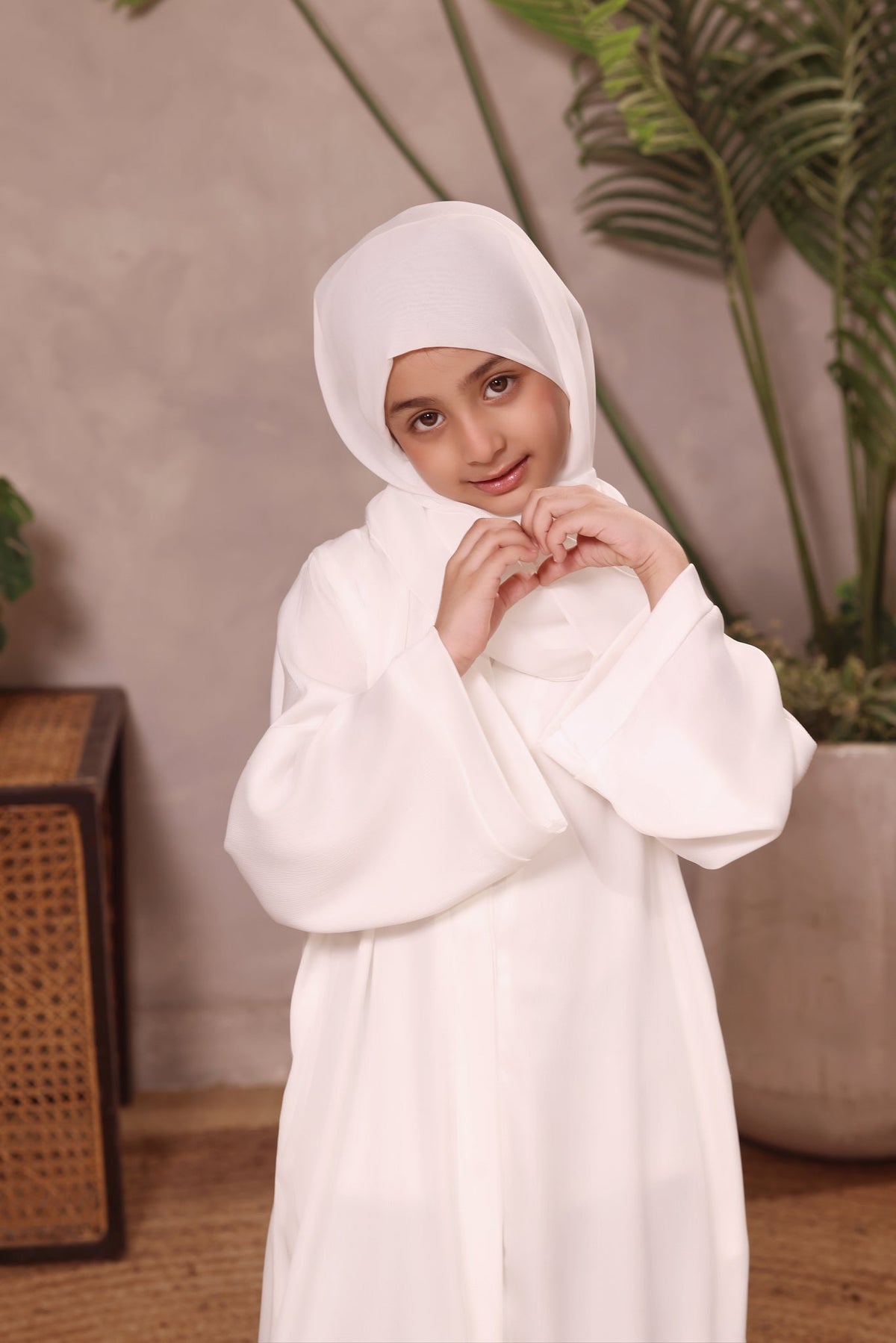White Plain Abaya by Al Deebaj, photo 2
