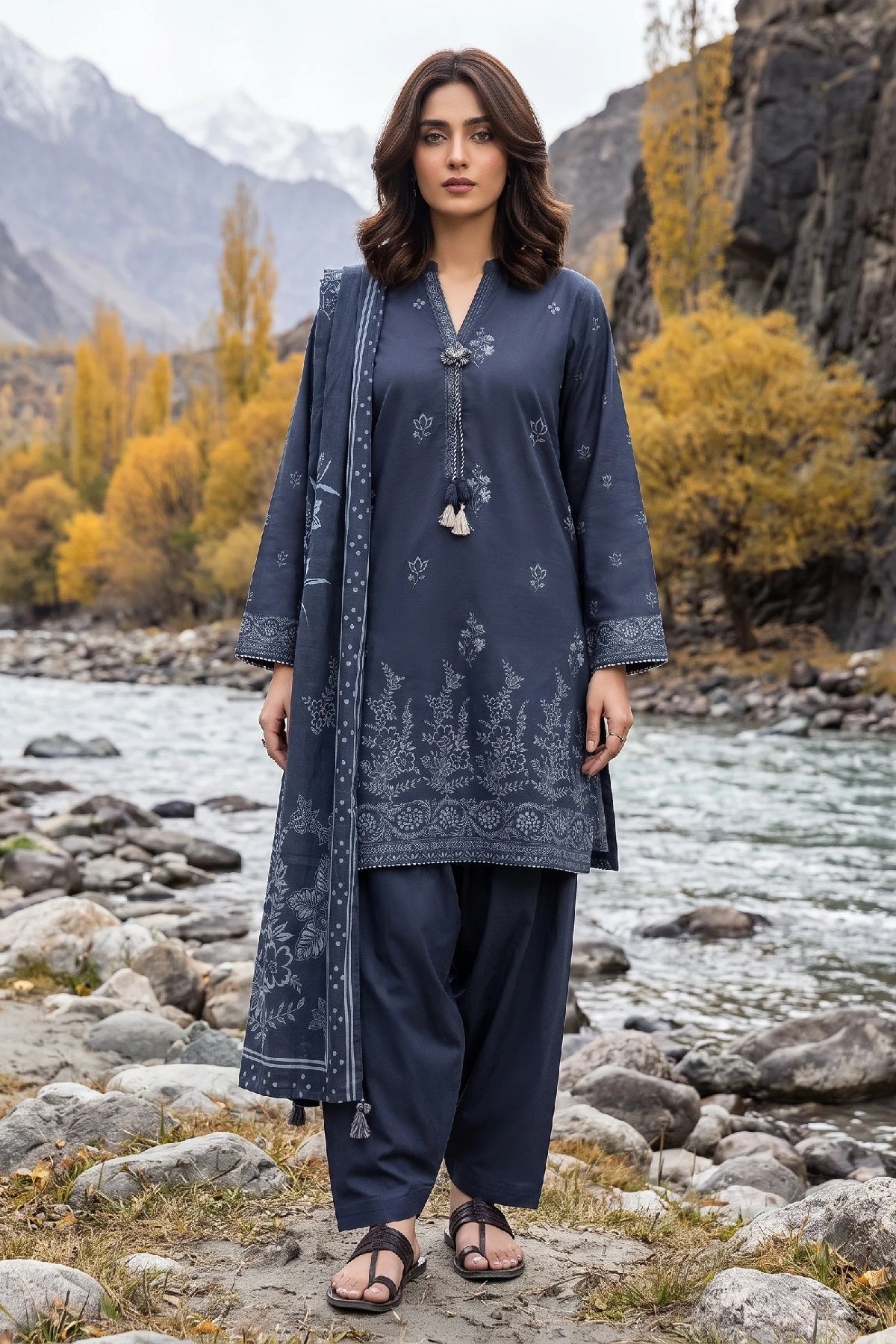 LSM Pashmina Print LG-0518C by Lakhany – Lakhany 3-piece unstitched suit