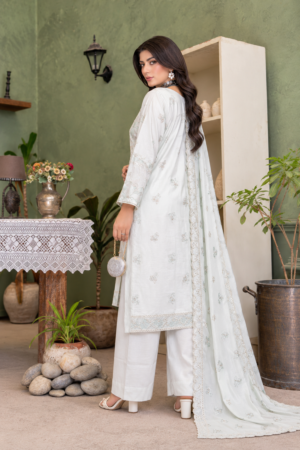 Deeda Zaib Leather Peach By Riaz Arts D-05, photo 2