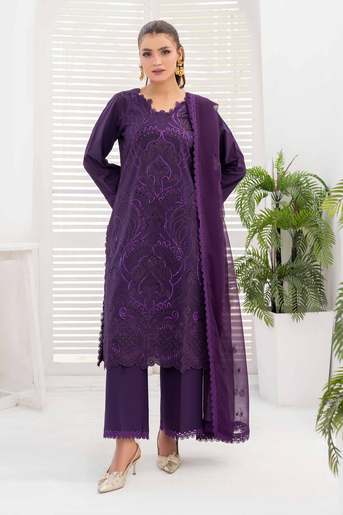 Rajis Noor Jahan Lawn RJ-05 by Raji's – Raji's 2-piece unstitched suit