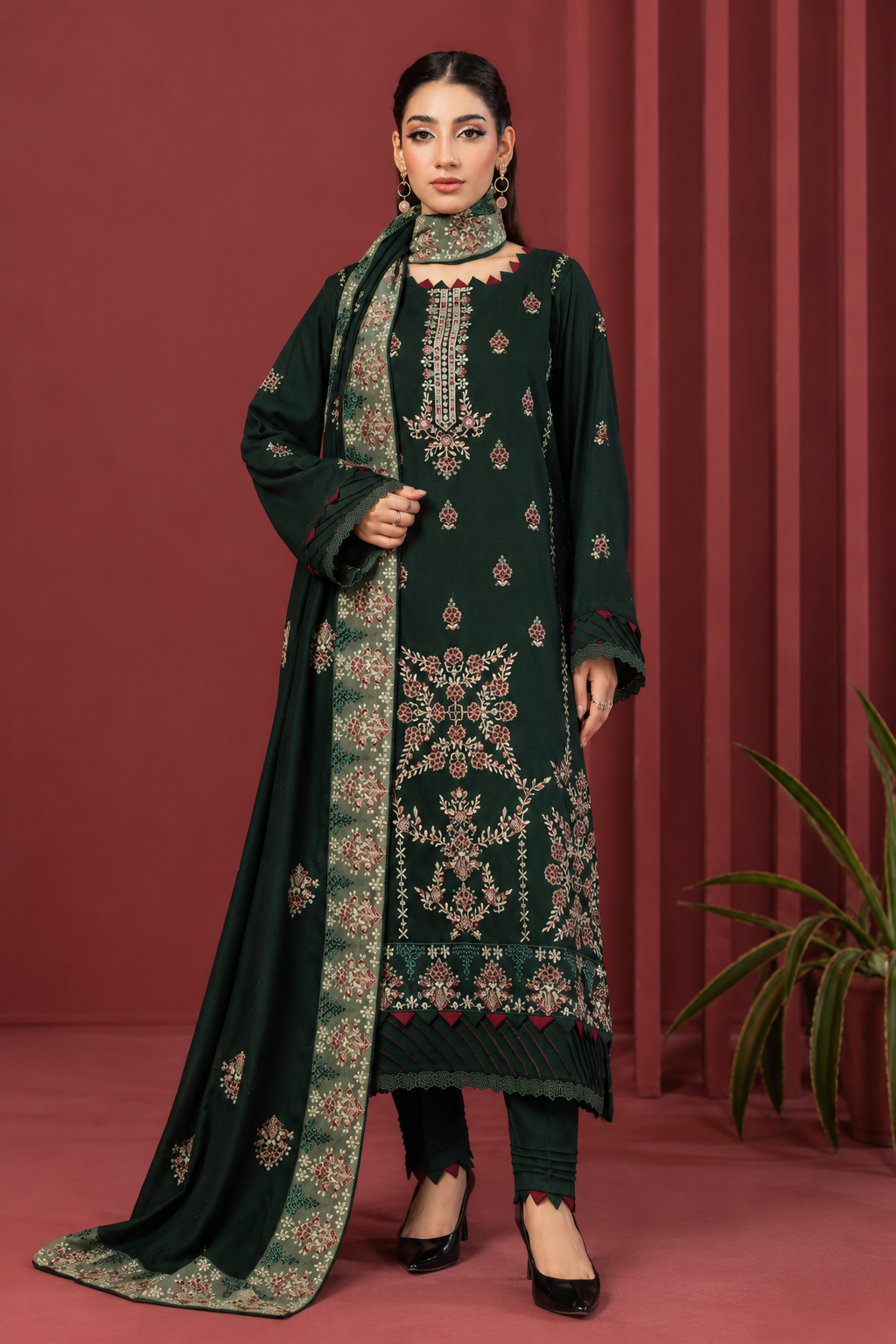 Alif Winter By Eman Arts AW-45 – Eman Arts 3-piece unstitched suit