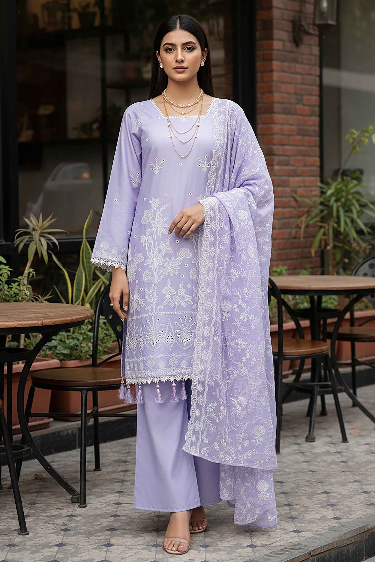 Alif Lawn By Eman Arts AL-195 – Eman Arts 3-piece unstitched suit