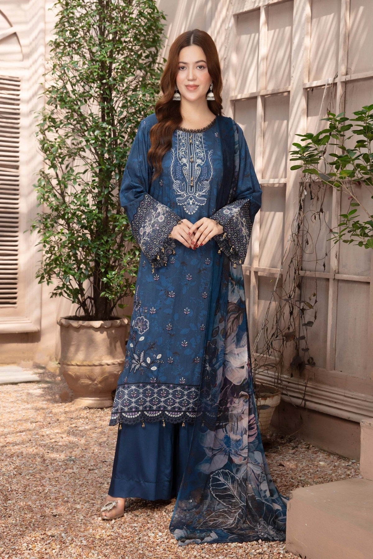Abisha Basic Viscose D-05 by Abisha Fabrics – Abisha Fabrics 3-piece unstitched suit