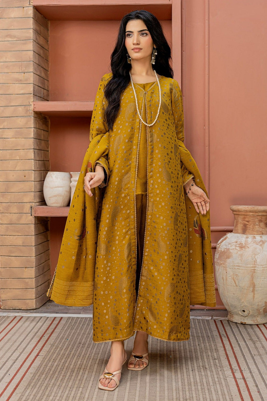 Alif Brosha Winter By Eman Arts AW-51 – Eman Arts 3-piece unstitched suit