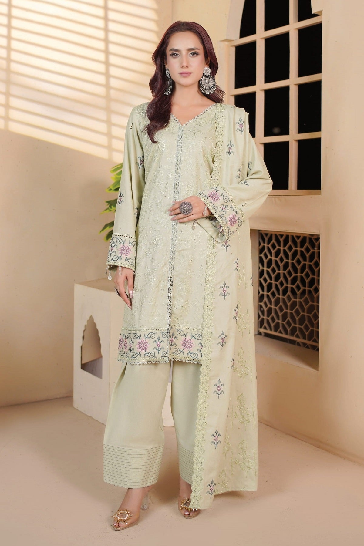 Manizay Mohabbat Nama Dhanak D-05 – Manizay 3-piece unstitched suit