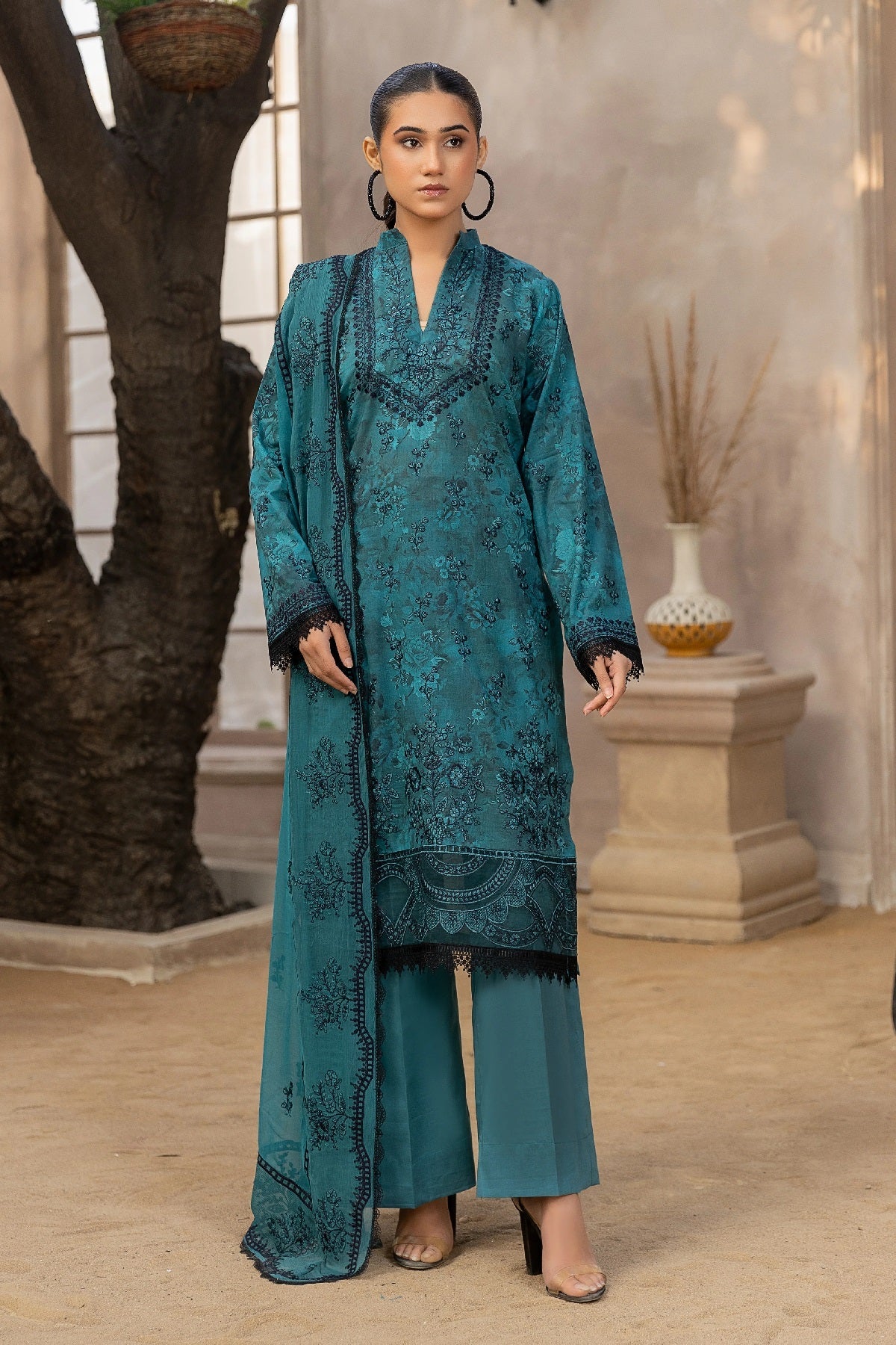 Smile Luxury Lawn By Azam Arts D-2106 – Azam Arts 3-piece unstitched suit