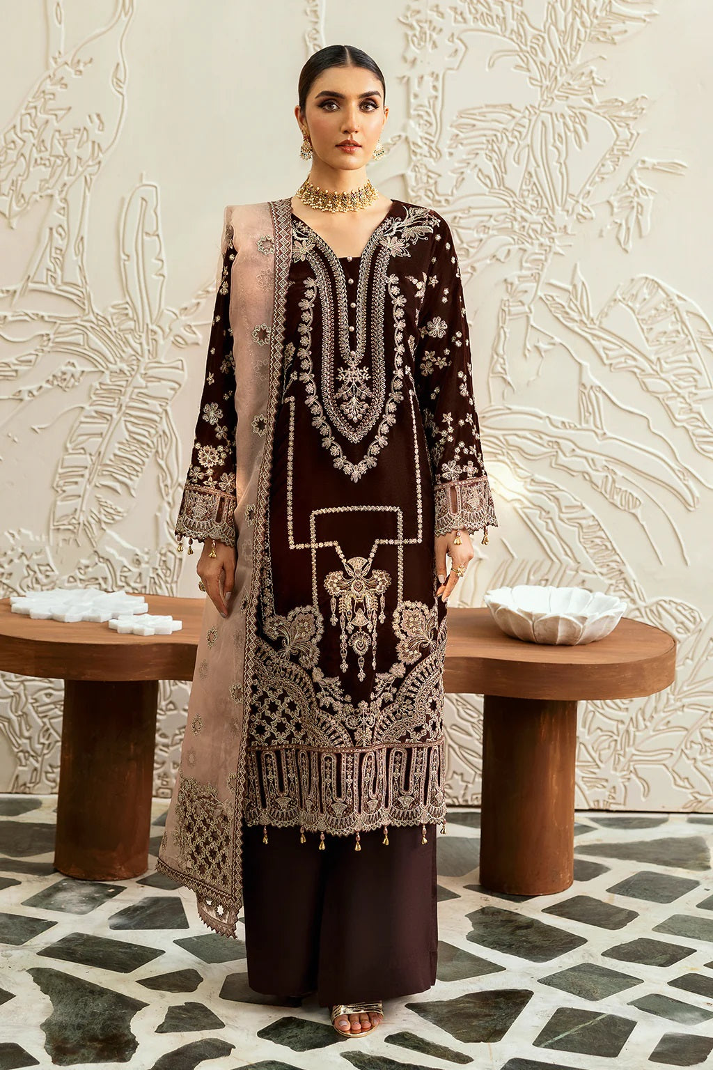 Ramsha Premium Velvet V-606 – Ramsha 3-piece unstitched suit