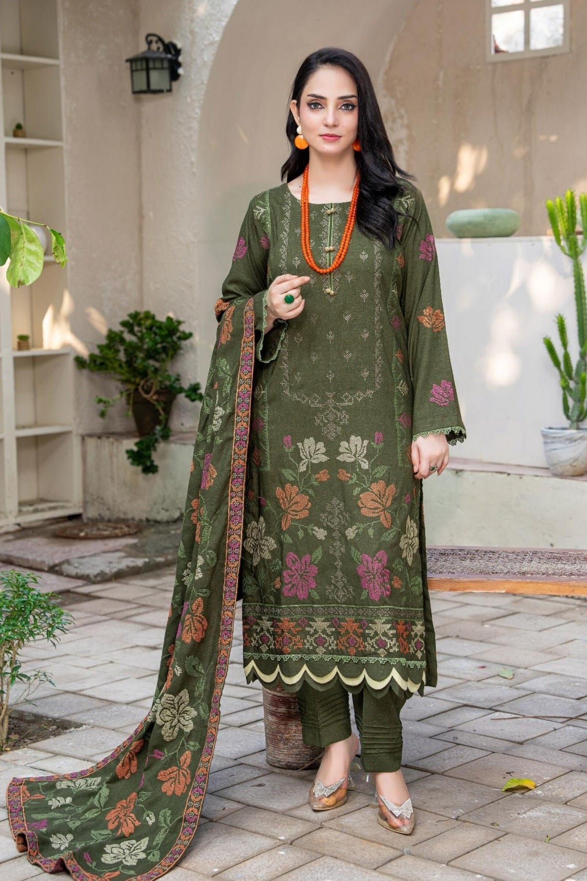 Alif Winter By Eman Arts AW-76 – Eman Arts 3-piece unstitched suit