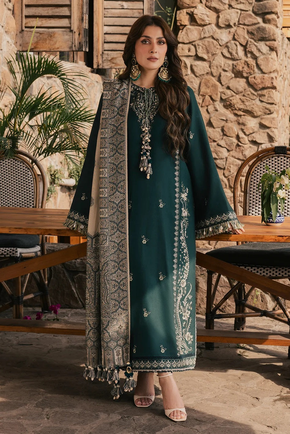 Musafir Winter By Izel MWC-3123 (Aveen) – Izel 3-piece unstitched suit