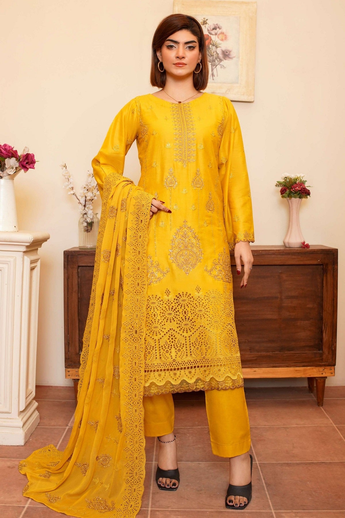 Shaista Festive Lawn D-518 – Shaista 3-piece unstitched suit
