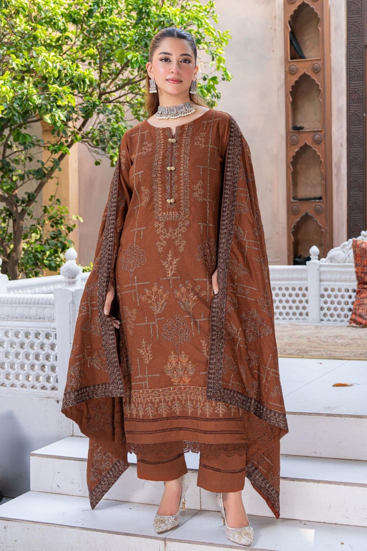 Alif Winter By Eman Arts AW-58 – Eman Arts 3-piece unstitched suit