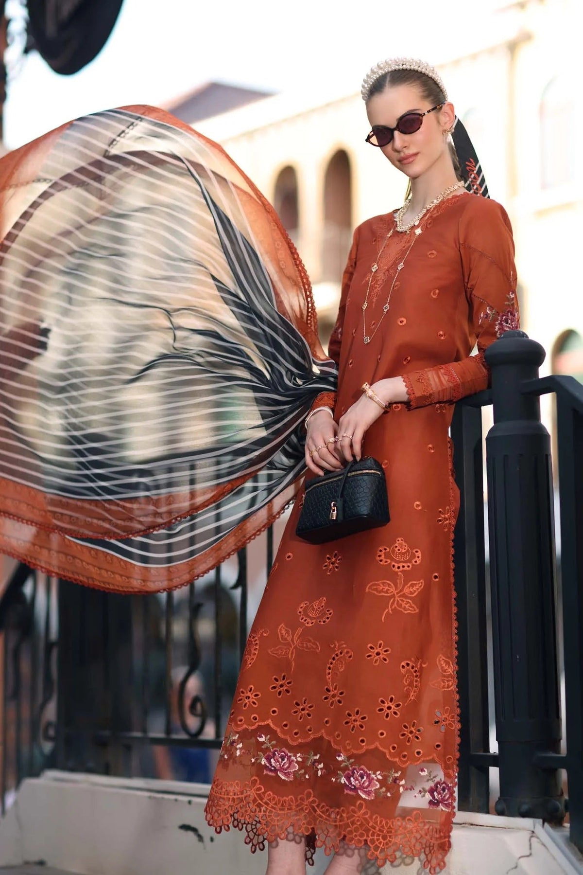 Noor Luxe Prints Khaas D-07A by Saadia Asad, photo 2