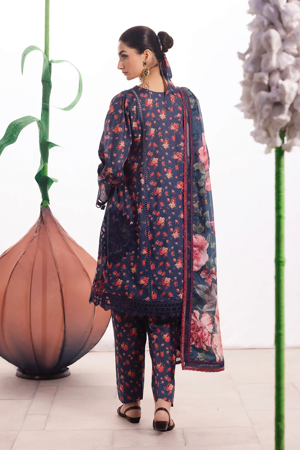 Iznik Dahlia Lawn DL-07 (Meadow), photo 3