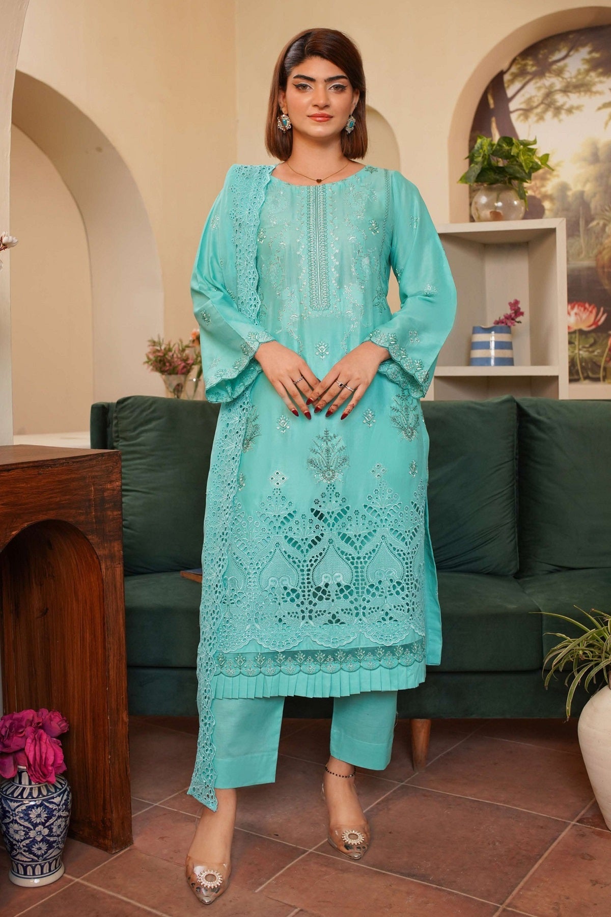 Shaista Festive Lawn D-519 – Shaista 3-piece unstitched suit