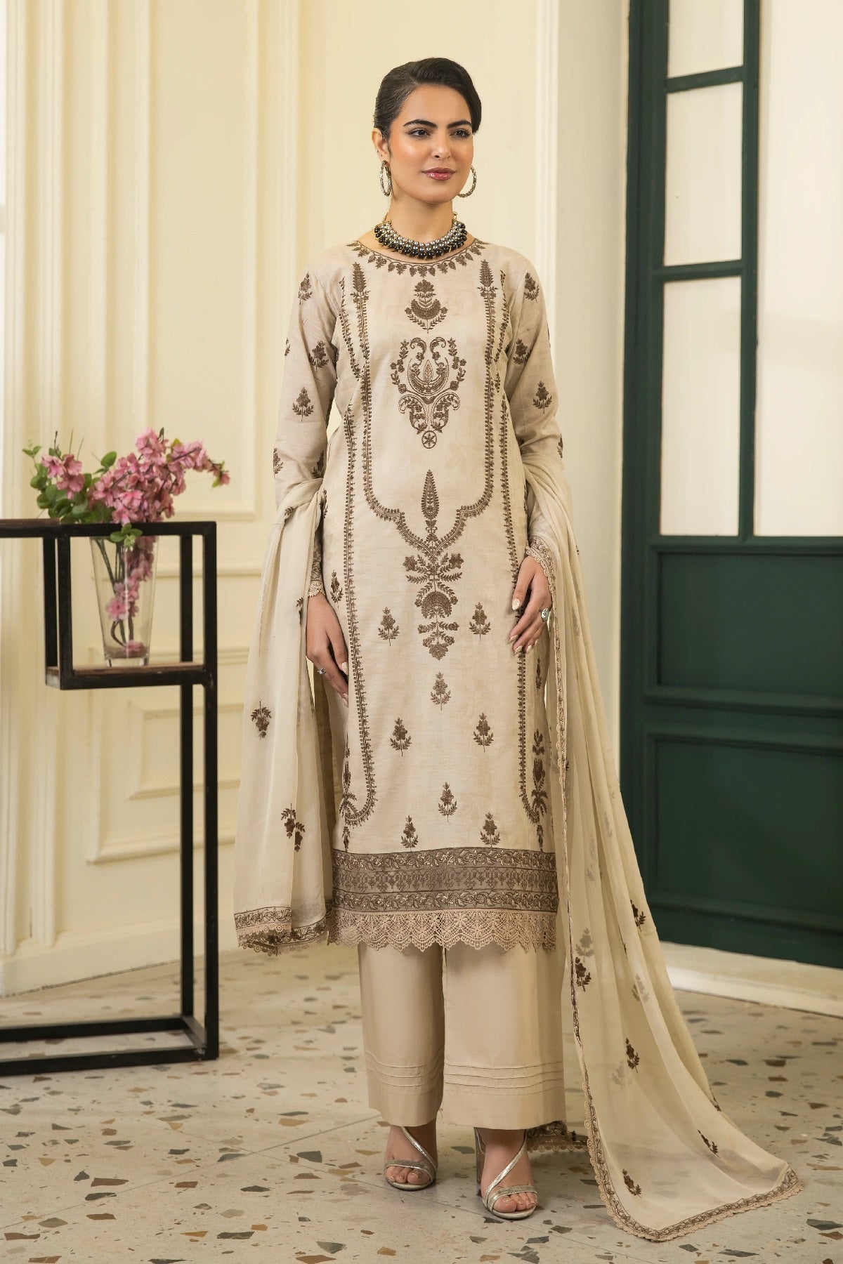 Saffron Premium Lawn By Azam Arts D-2117 – Azam Arts 3-piece unstitched suit