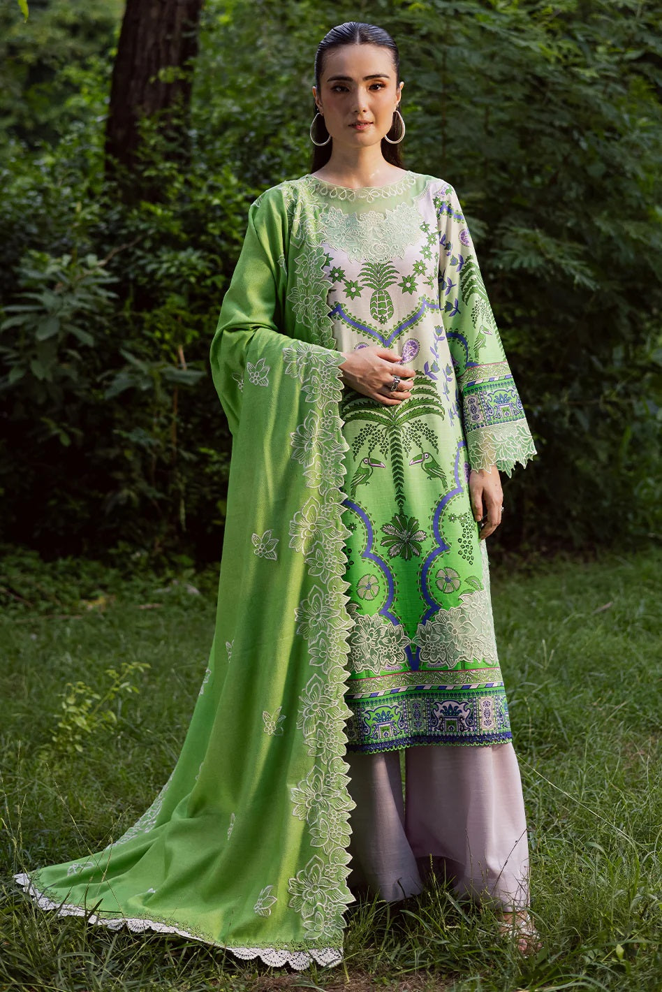 Gardenia Khaddar By Mahnur GR-07 – Mahnur 3-piece unstitched suit