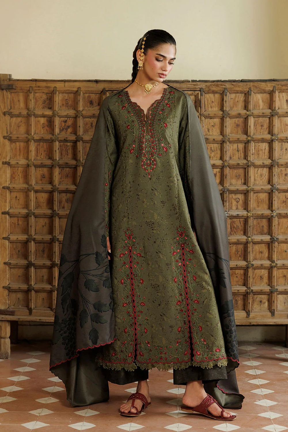 Iznik Winter IPF-27 – Iznik 3-piece unstitched suit