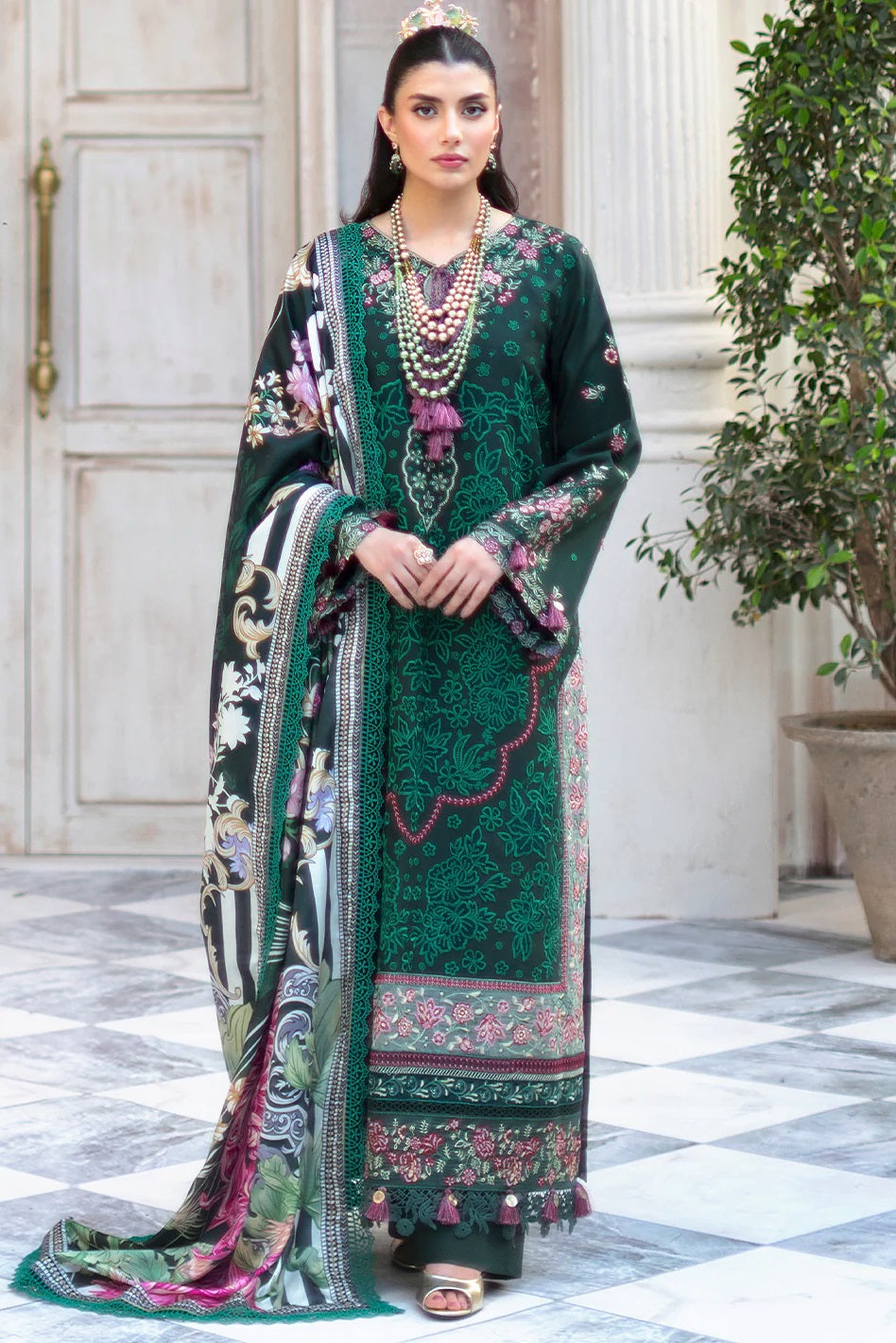 Sophie Lawn By Mahnur D-09 – Mahnur 3-piece unstitched suit