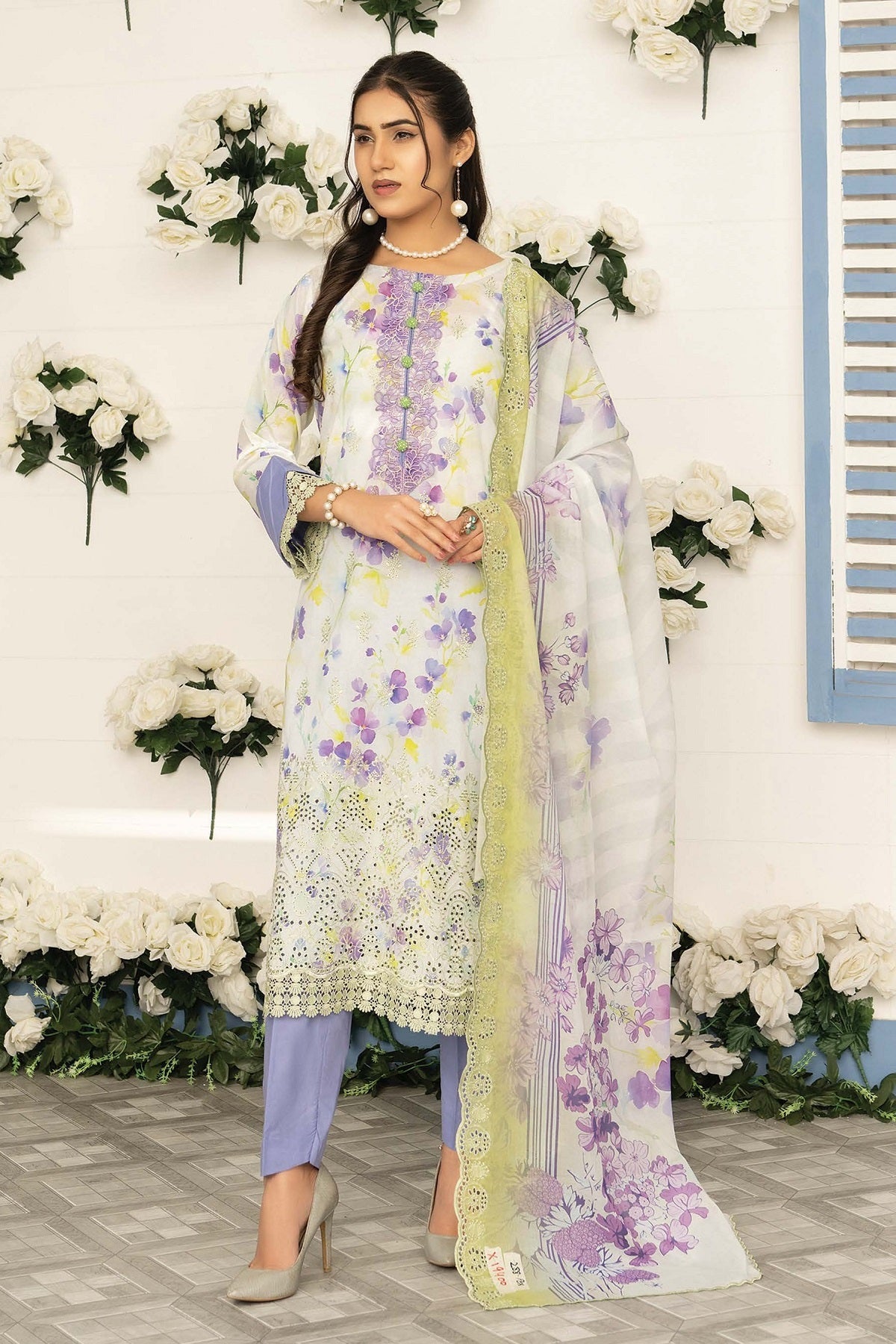 Mashaal Lawn By Riaz Arts D-08 – Riaz Arts 3-piece unstitched suit
