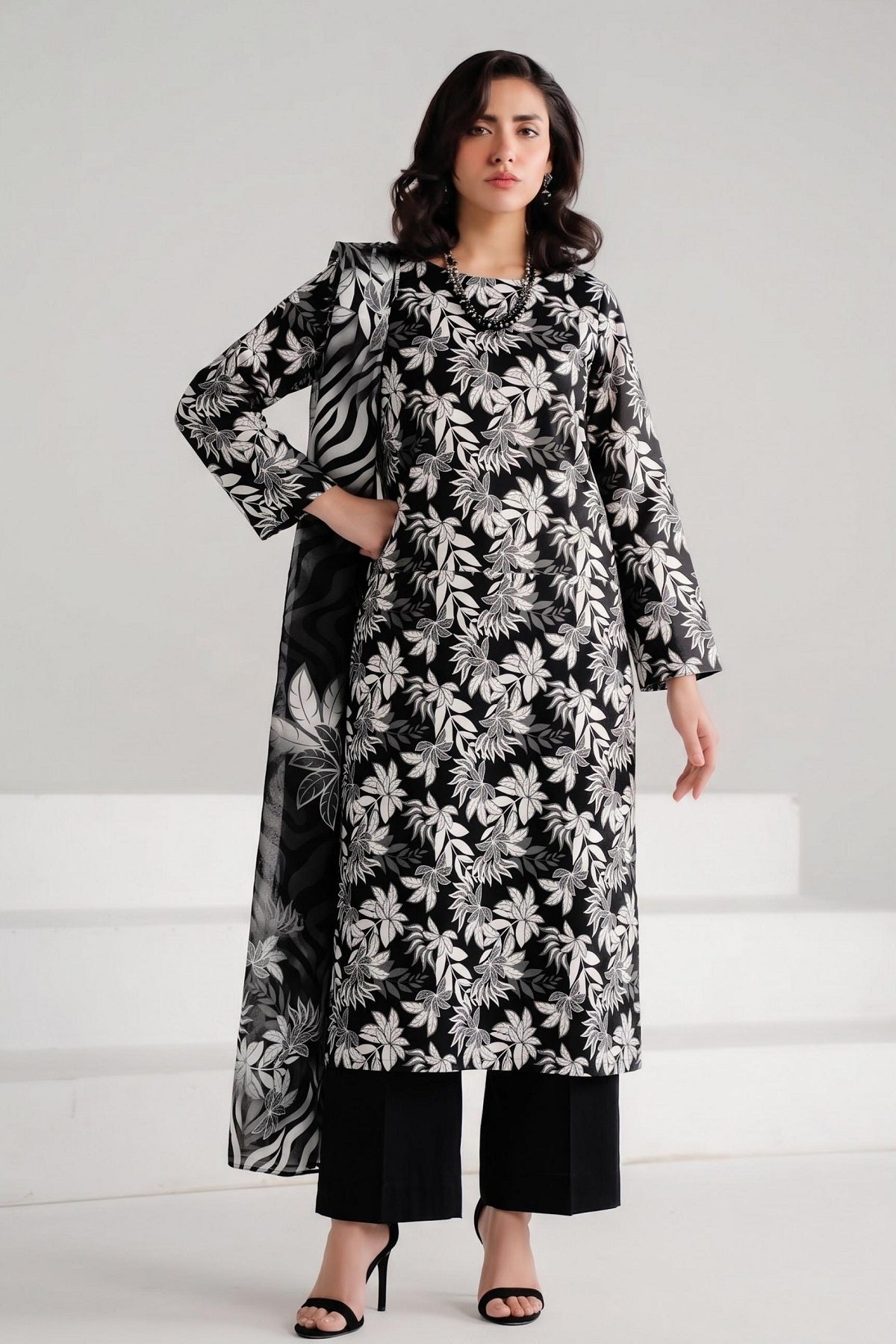 Aalaya Black Edition Lawn D-08 – Aalaya 3-piece unstitched suit