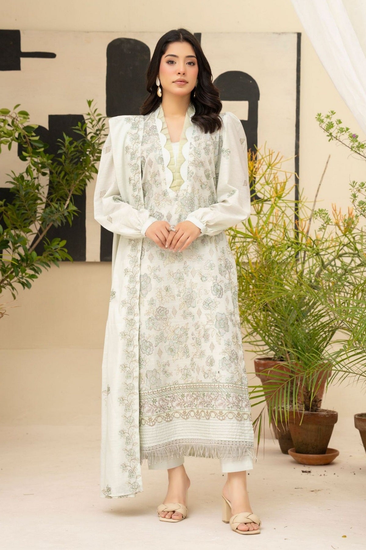 Aalaya Haya Lawn D-08 – Aalaya 3-piece unstitched suit